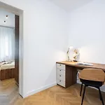 Old Town Bucharest, Luxury 2 Bedrooms Апартаменти *