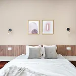 Апартаменти Old Town Bucharest, Luxury 2 Bedrooms