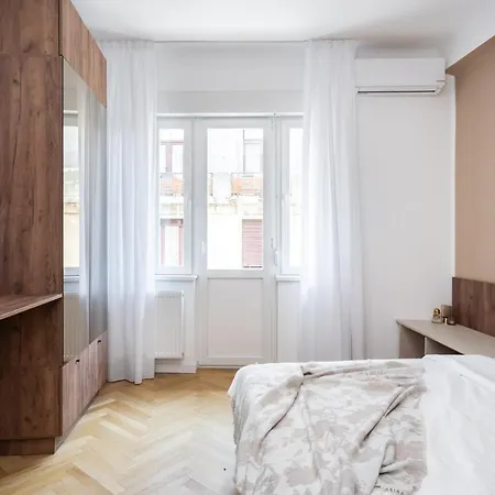 Old Town Bucharest, Luxury 2 Bedrooms * Bukarest