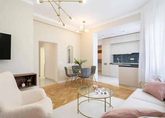 Lejlighed Old Town Bucharest, Luxury 2 Bedrooms