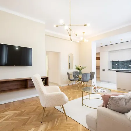 Apartament Old Town Bucharest, Luxury 2 Bedrooms *
