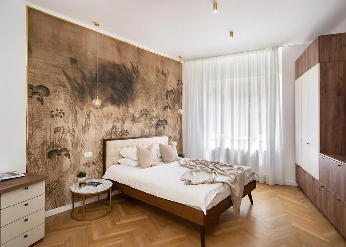 Old Town Bucharest, Luxury 2 Bedrooms בוקרשט