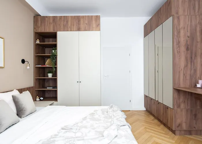 Old Town Bucharest, Luxury 2 Bedrooms דירה *