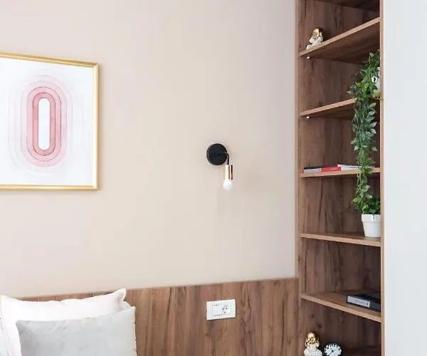 Old Town Bucharest, Luxury 2 Bedrooms דירה *