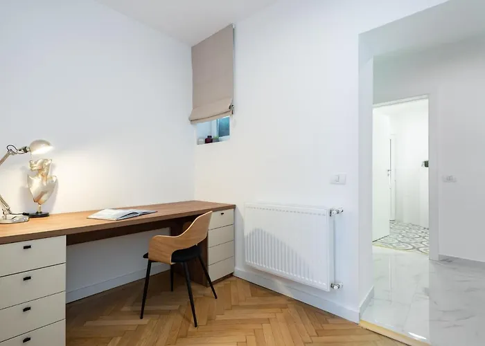 Old Town Bucharest, Luxury 2 Bedrooms דירה בוקרשט