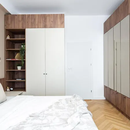 Old Town Bucharest, Luxury 2 Bedrooms Lägenhet *