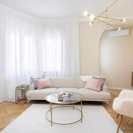 Old Town Bucharest, Luxury 2 Bedrooms *