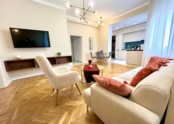 Old Town Bucharest, Luxury 2 Bedrooms * 布加勒斯特